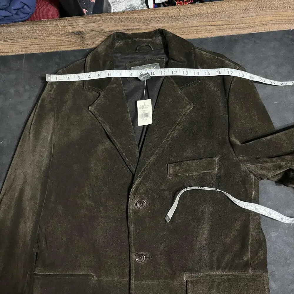 Banana Republic brand banana